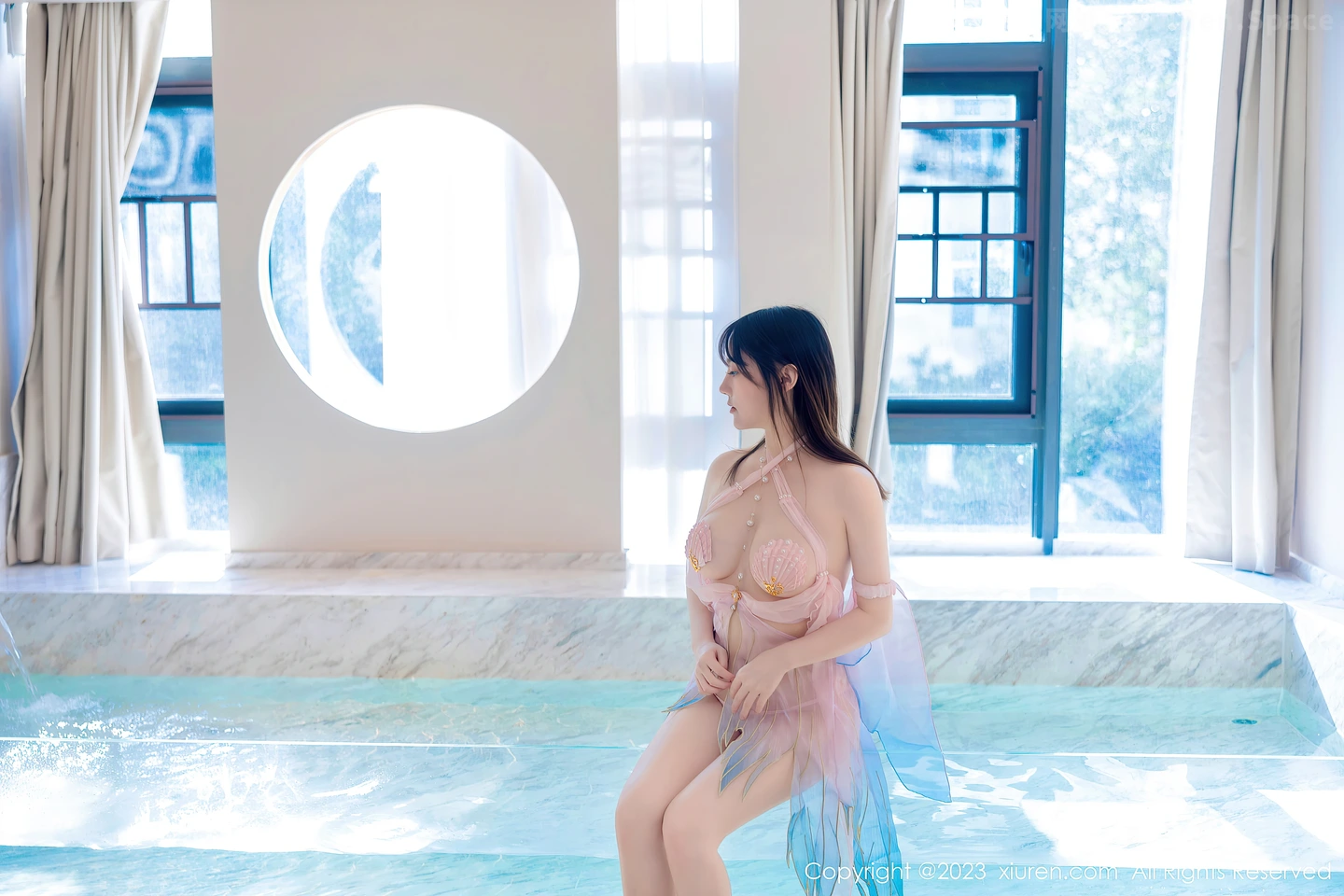 图片[2]-[XiuRen秀人网]VOL.7650 模特豆瓣酱泳池场景性感粉色情趣服饰秀丰满身材惹火诱惑写真77P-秀人网官方网站